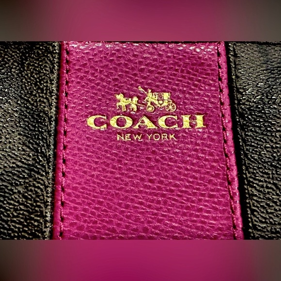 Authentic Coach Corner Zip Wristlet In Brown Signature Canvas with Magenta Strip - Picture 3 of 12